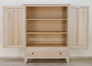Credenza dispensa in legno massiccio con ripiani spostabili